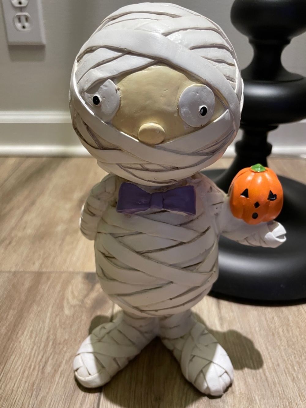 Gus The Mummy Resin Halloween Statue Figure 10.5”